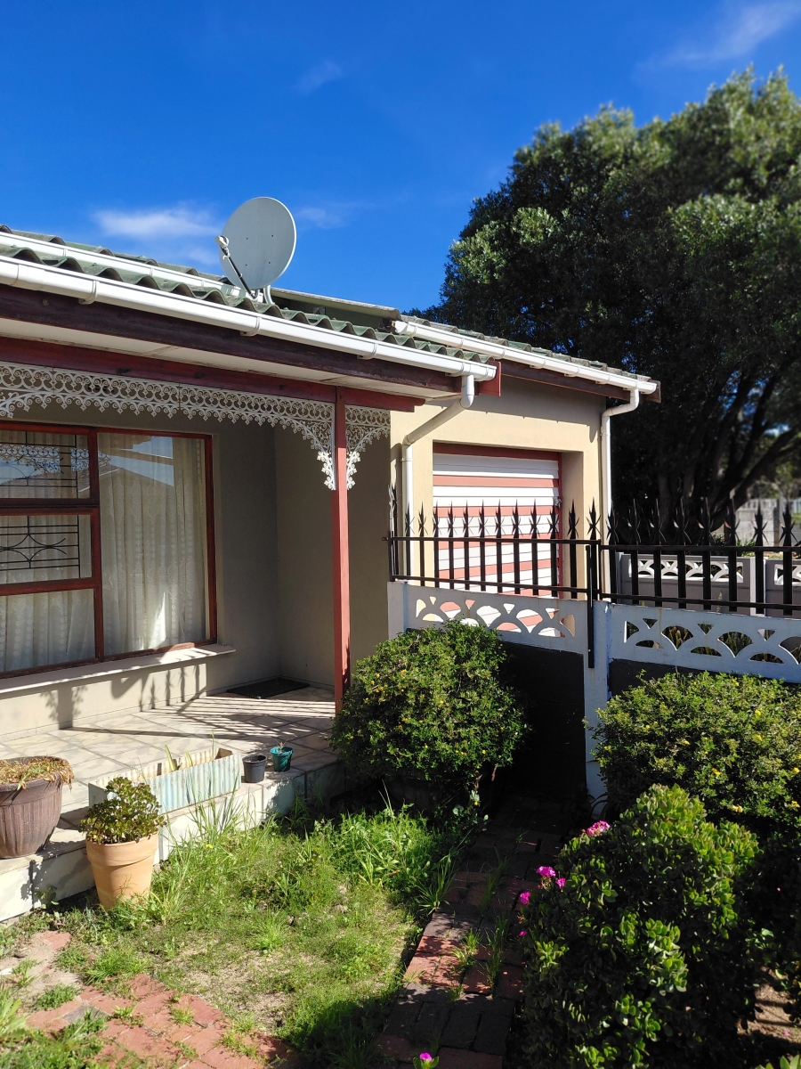 To Let 3 Bedroom Property for Rent in New Orleans Western Cape